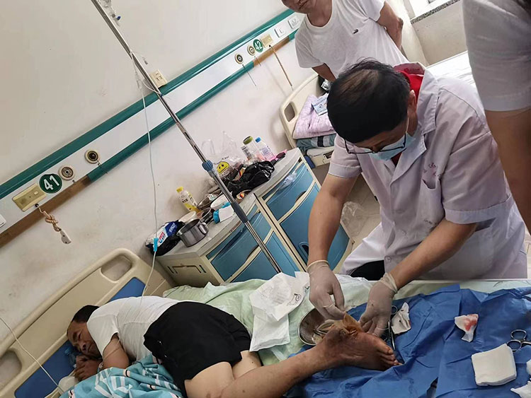 风险久久久久久亚洲精品影院