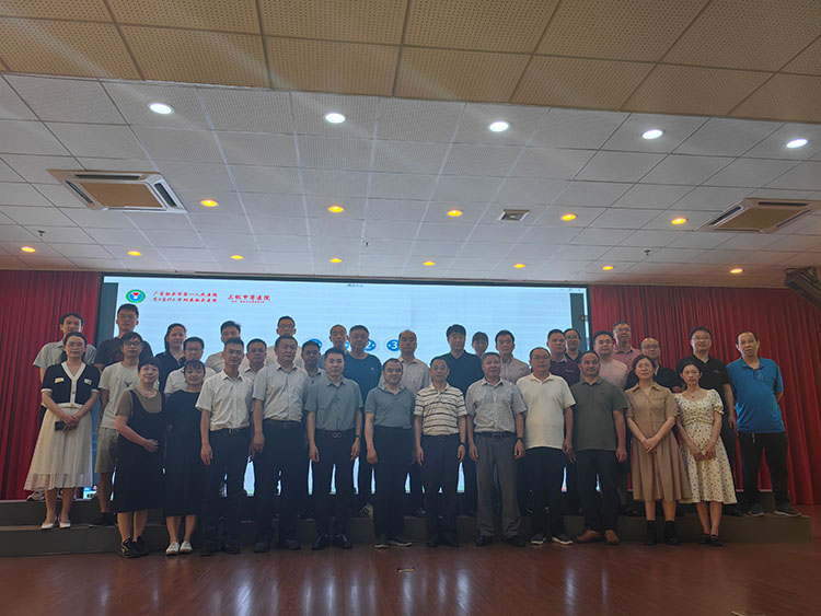 风险久久久久久亚洲精品影院