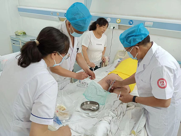 风险久久久久久亚洲精品影院