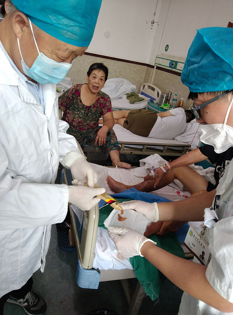 风险久久久久久亚洲精品影院