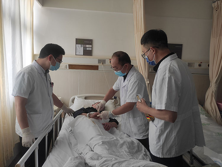 风险久久久久久亚洲精品影院