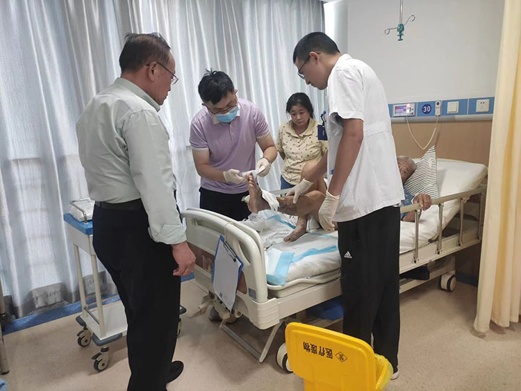 风险久久久久久亚洲精品影院