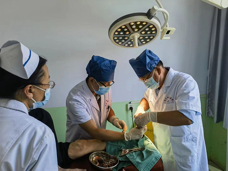 风险久久久久久亚洲精品影院