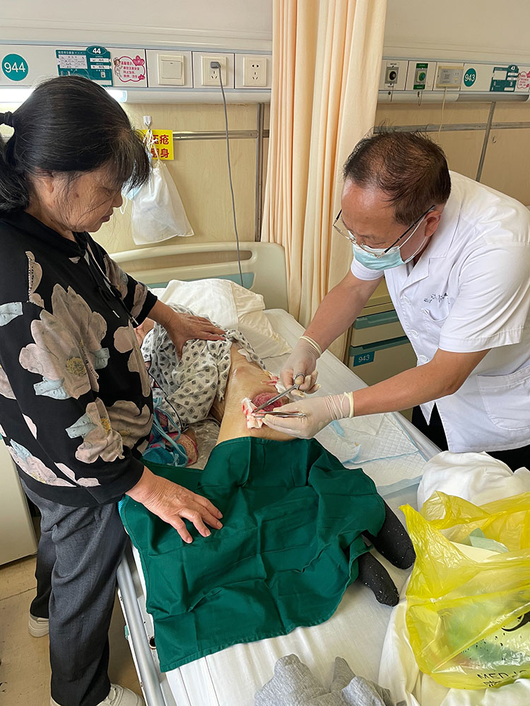 风险久久久久久亚洲精品影院