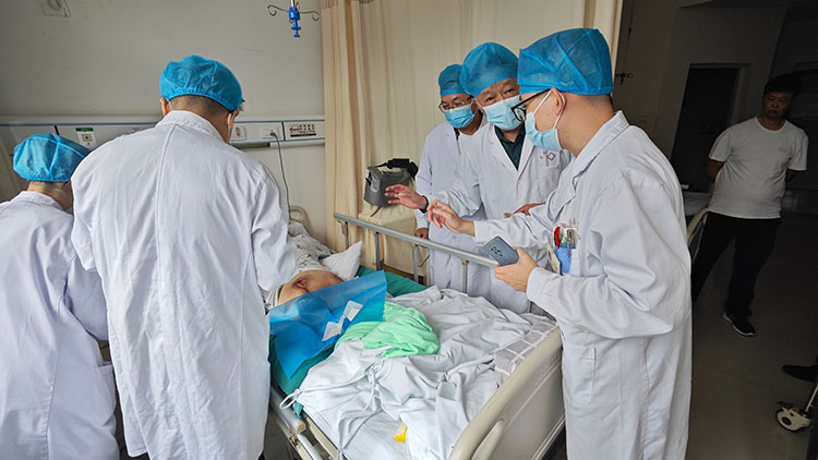 风险久久久久久亚洲精品影院