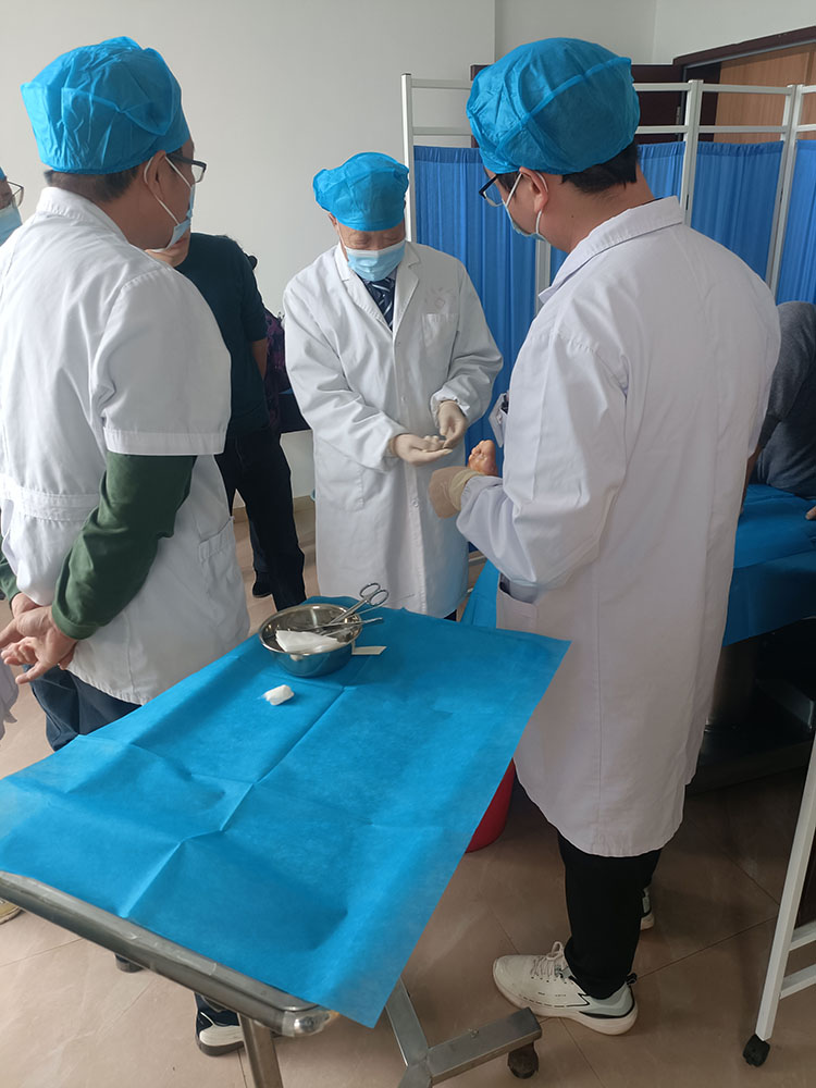 风险久久久久久亚洲精品影院