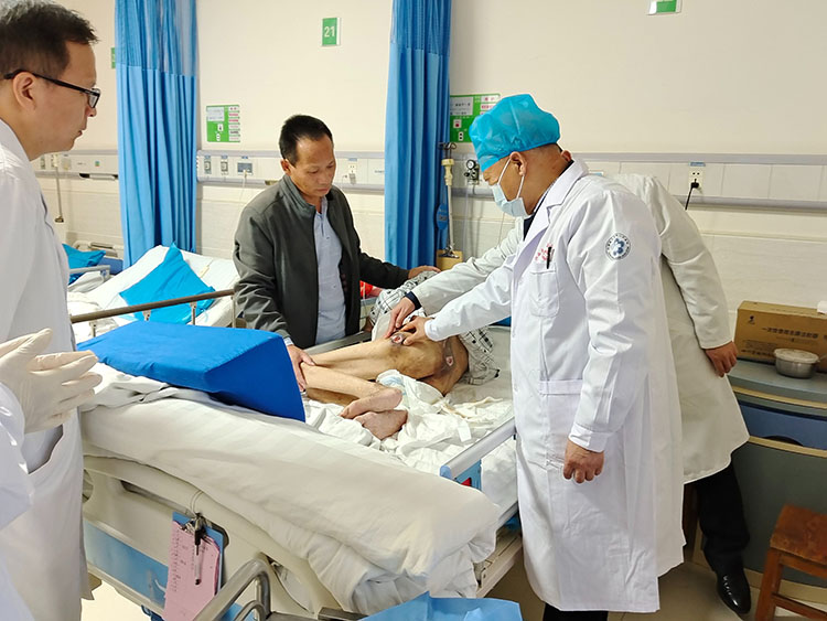 风险久久久久久亚洲精品影院