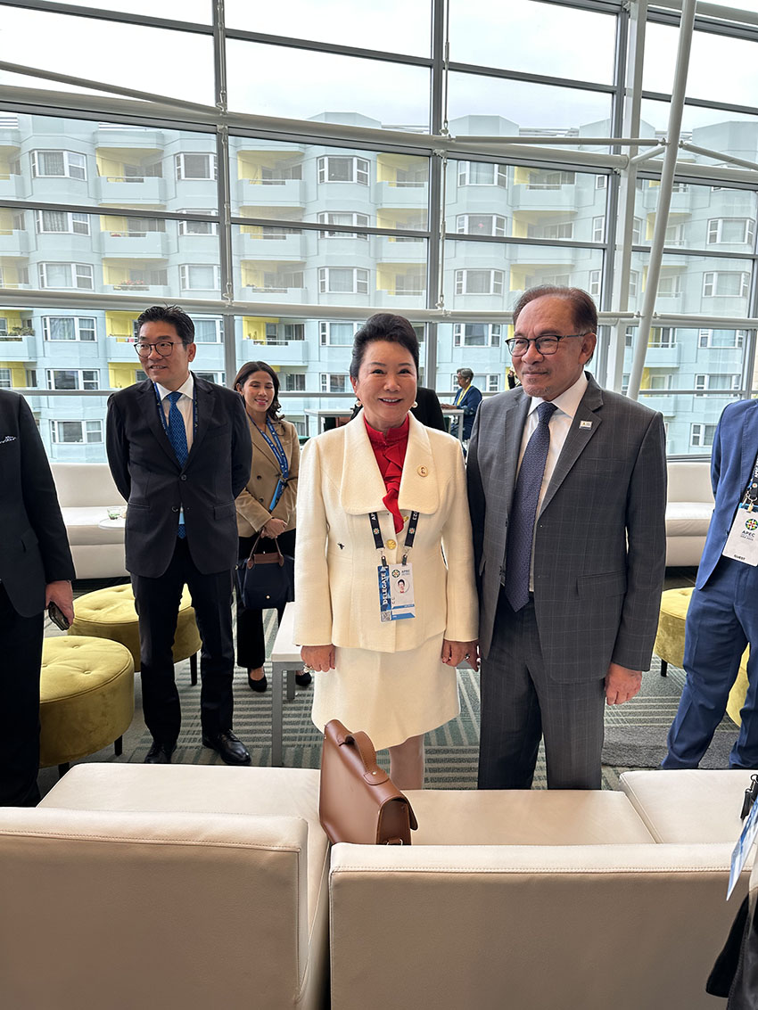 风险久久久久久亚洲精品影院