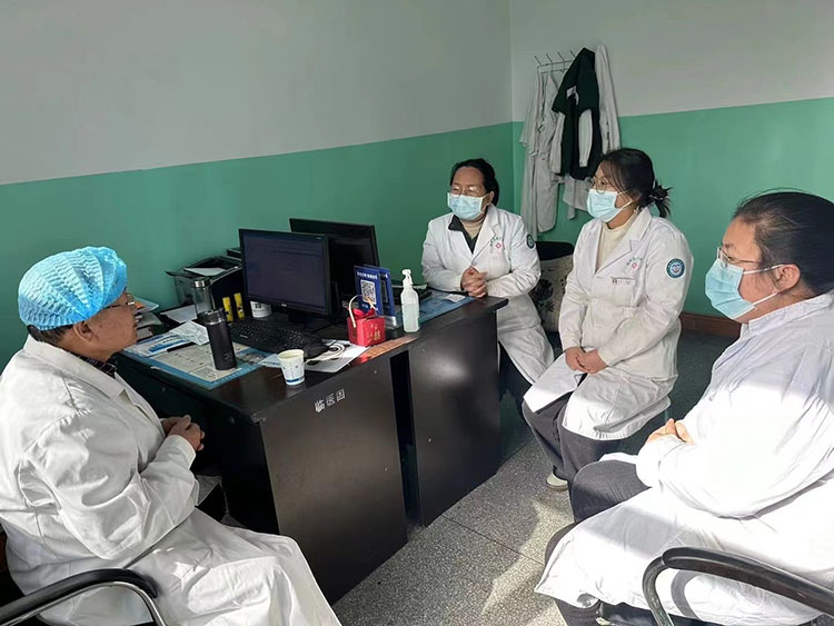 风险久久久久久亚洲精品影院