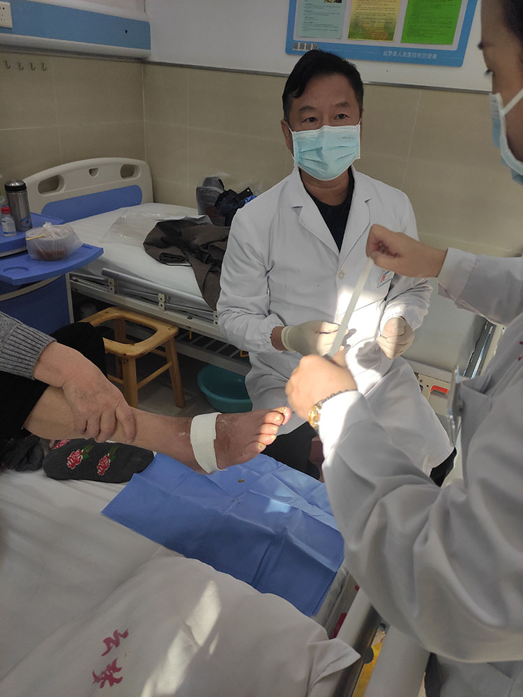 风险久久久久久亚洲精品影院