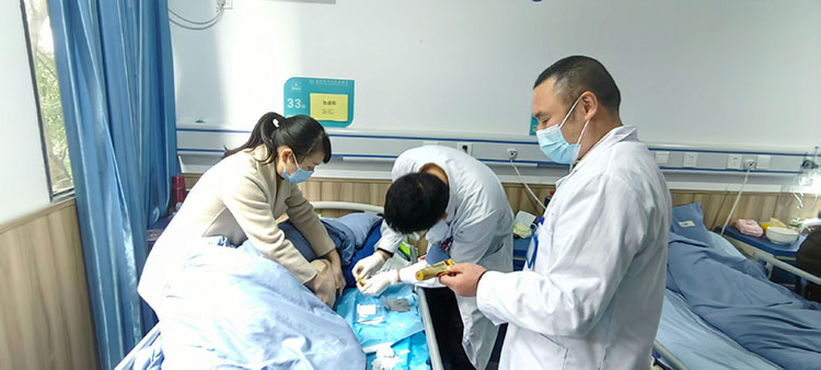 风险久久久久久亚洲精品影院