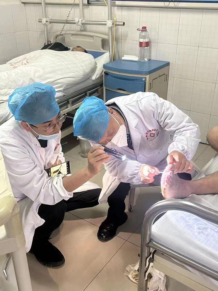 风险久久久久久亚洲精品影院