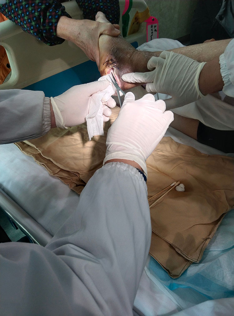 风险久久久久久亚洲精品影院