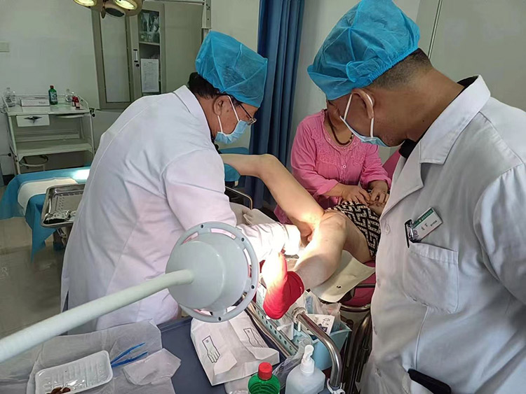 风险久久久久久亚洲精品影院