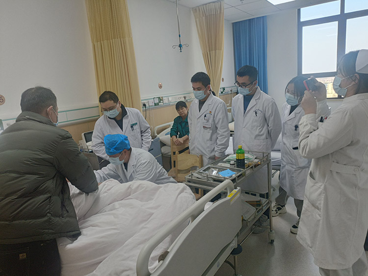 风险久久久久久亚洲精品影院