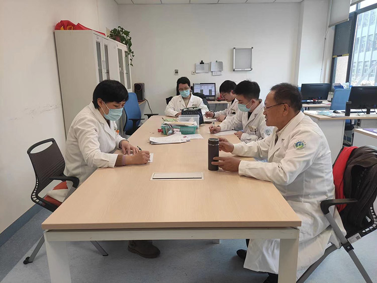 风险久久久久久亚洲精品影院