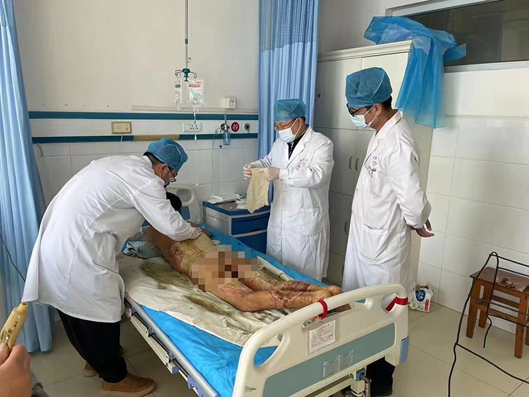 风险久久久久久亚洲精品影院