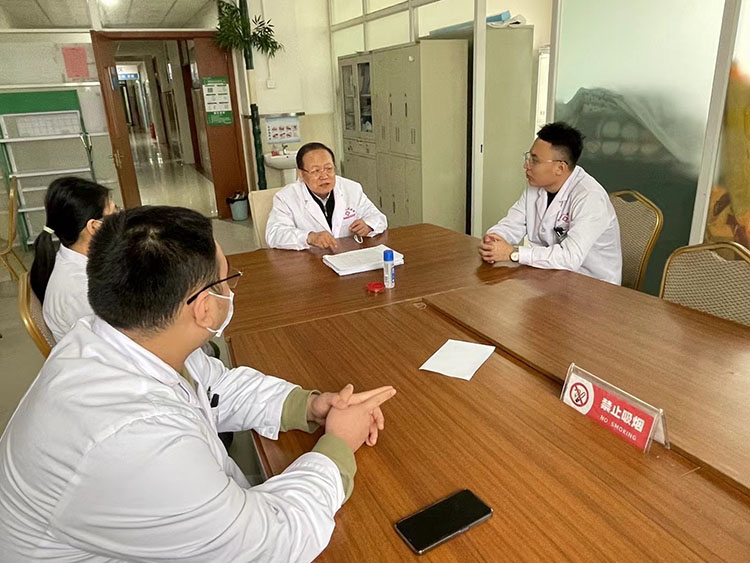 风险久久久久久亚洲精品影院