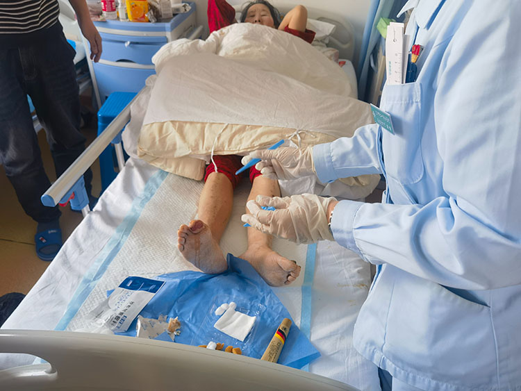 风险久久久久久亚洲精品影院