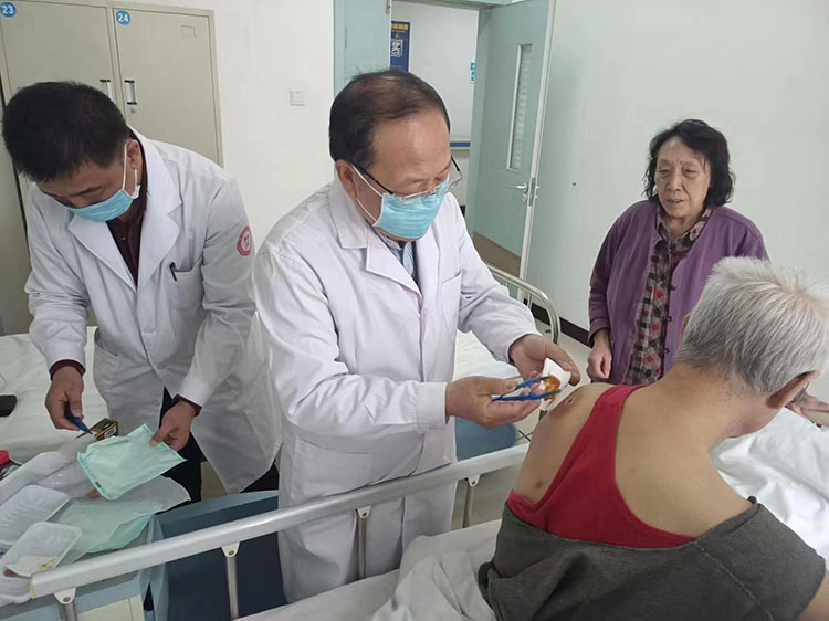 风险久久久久久亚洲精品影院