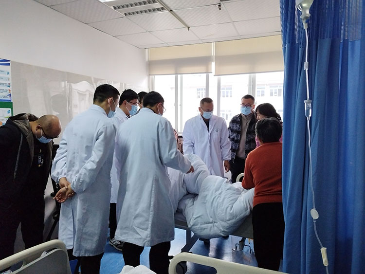 风险久久久久久亚洲精品影院