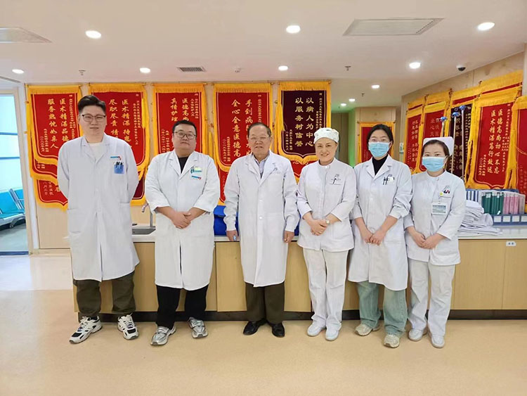 风险久久久久久亚洲精品影院