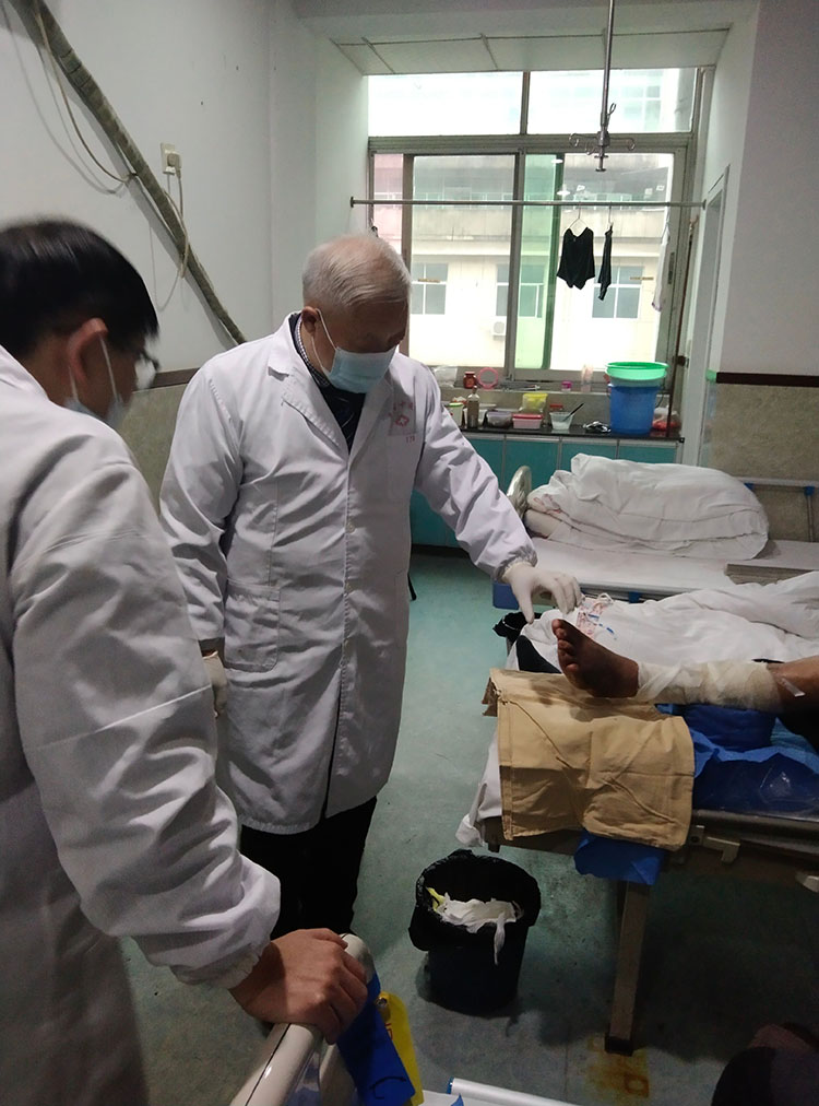 风险久久久久久亚洲精品影院