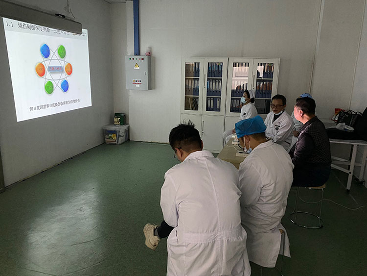 风险久久久久久亚洲精品影院