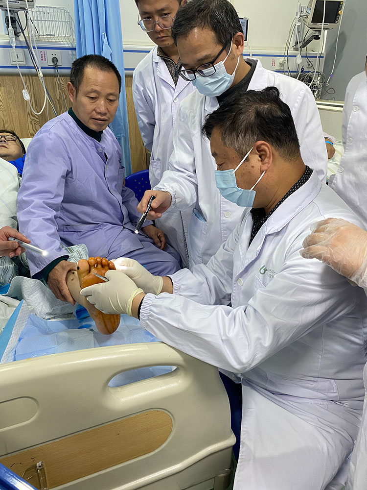 风险久久久久久亚洲精品影院