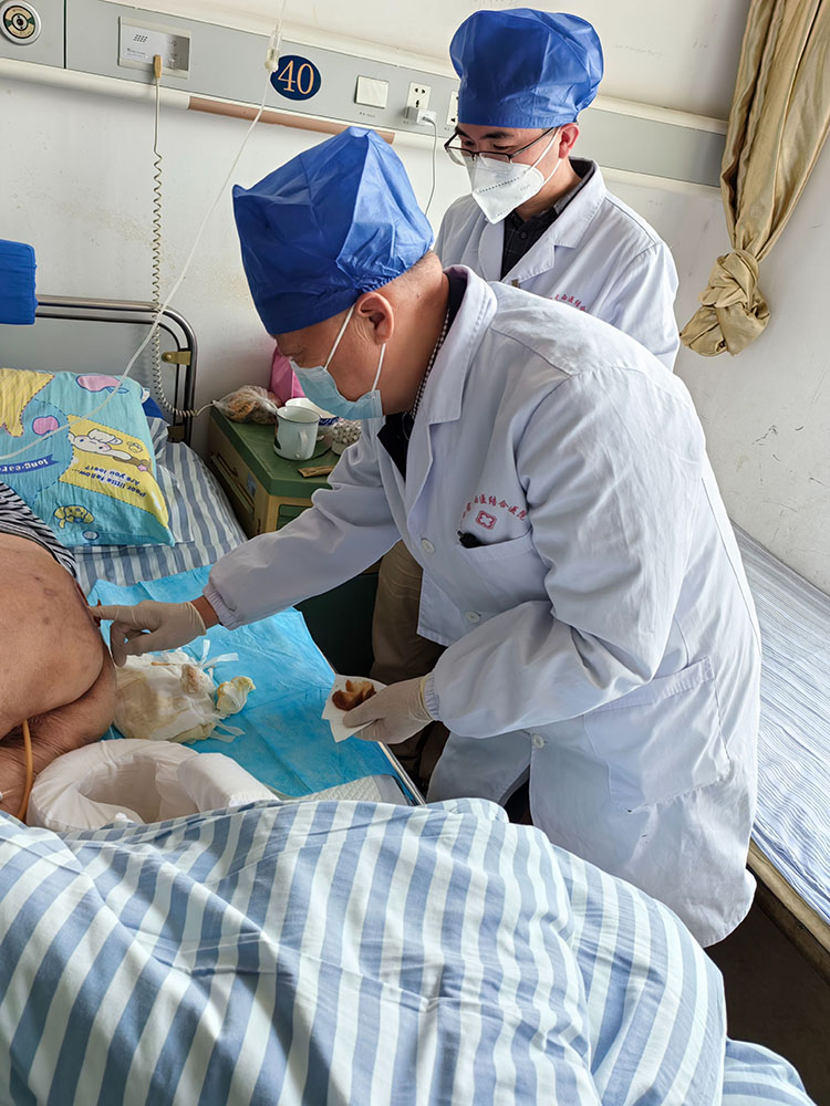 风险久久久久久亚洲精品影院