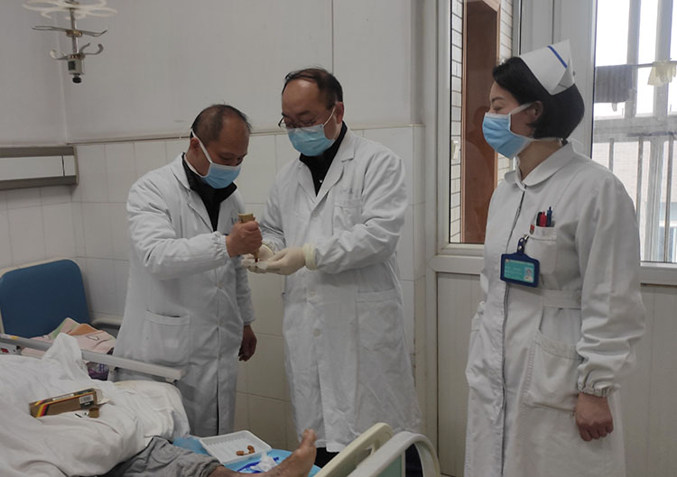 风险久久久久久亚洲精品影院