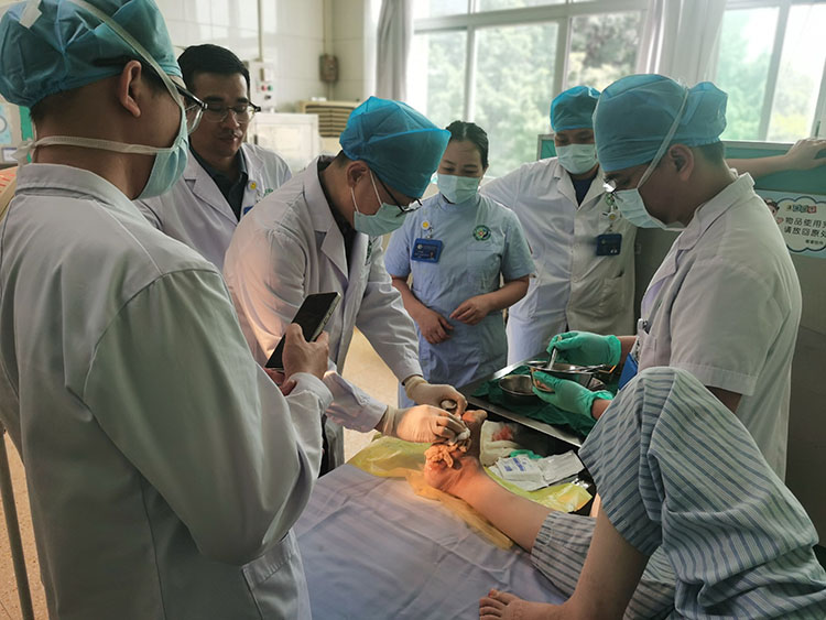 风险久久久久久亚洲精品影院