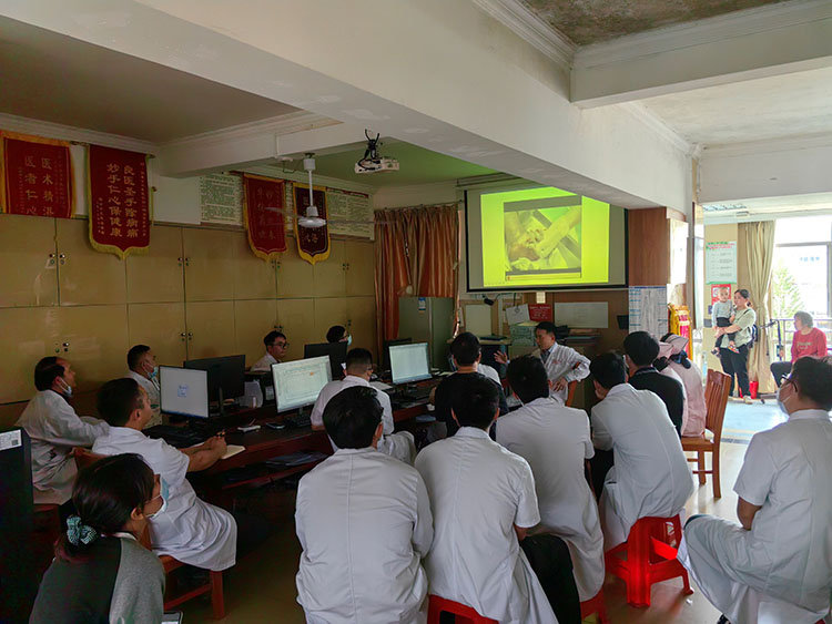 风险久久久久久亚洲精品影院