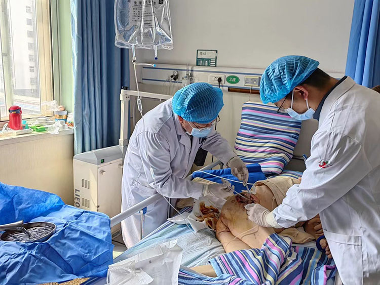 风险久久久久久亚洲精品影院