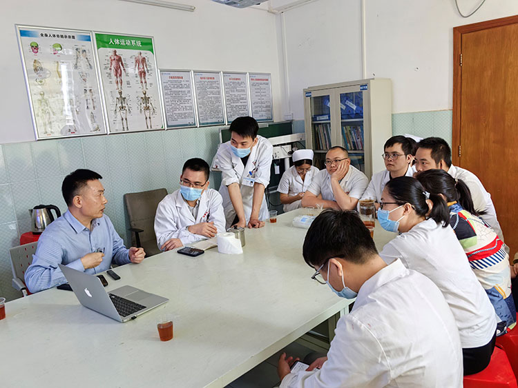 风险久久久久久亚洲精品影院