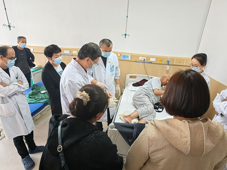 风险久久久久久亚洲精品影院