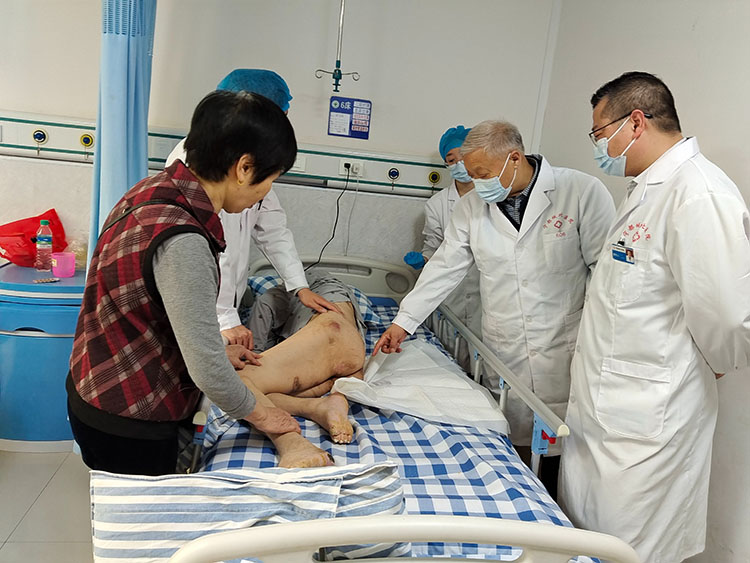 风险久久久久久亚洲精品影院