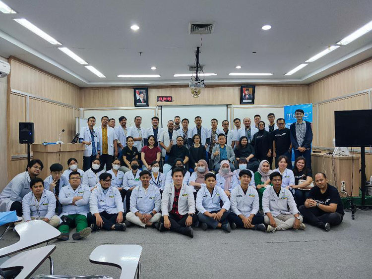 风险久久久久久亚洲精品影院