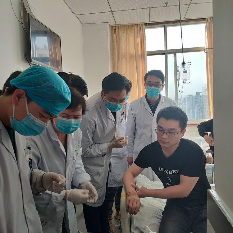 风险久久久久久亚洲精品影院