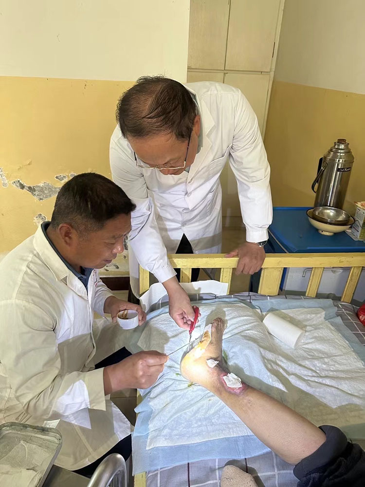 风险久久久久久亚洲精品影院