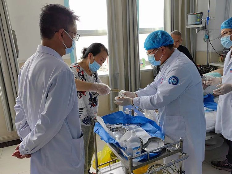 风险久久久久久亚洲精品影院