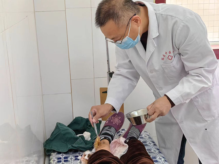 风险久久久久久亚洲精品影院