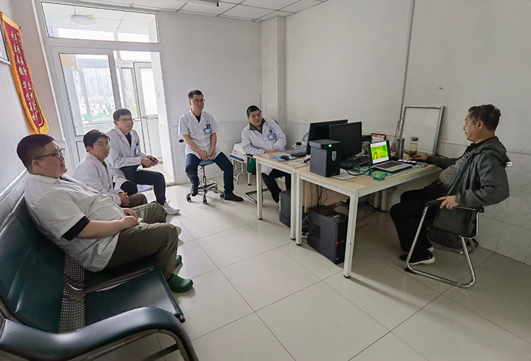 风险久久久久久亚洲精品影院