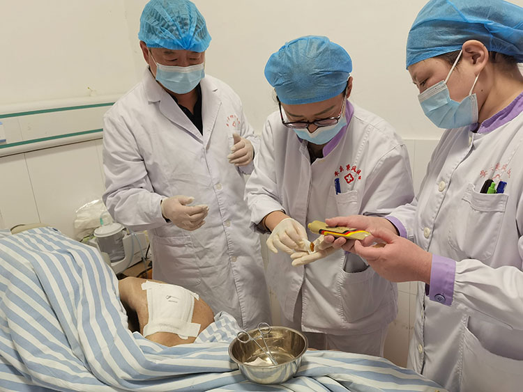 风险久久久久久亚洲精品影院