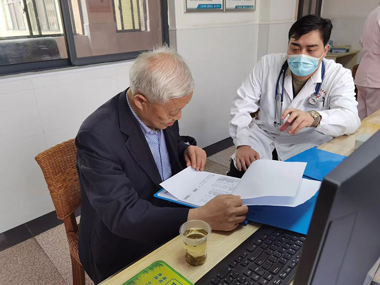 风险久久久久久亚洲精品影院