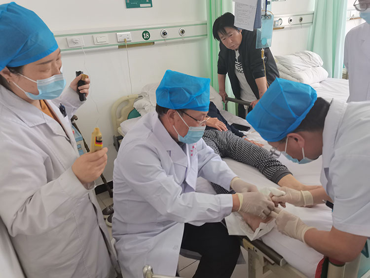 风险久久久久久亚洲精品影院