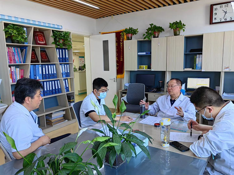 风险久久久久久亚洲精品影院