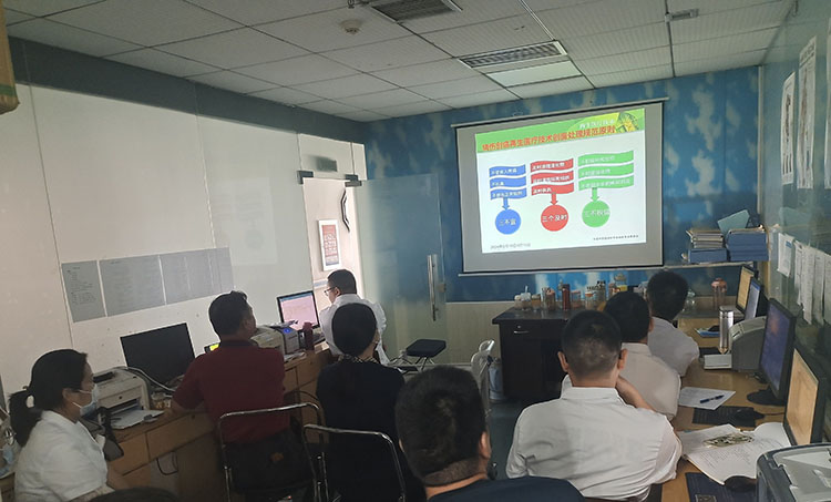 风险久久久久久亚洲精品影院