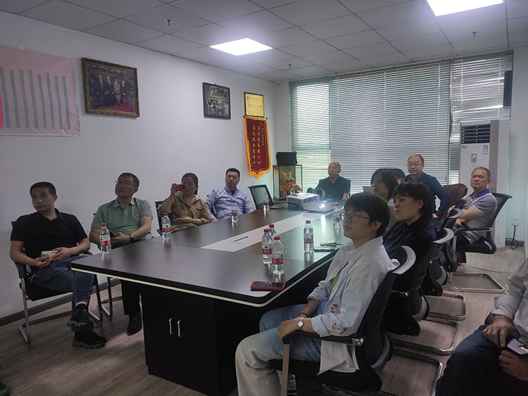 风险久久久久久亚洲精品影院