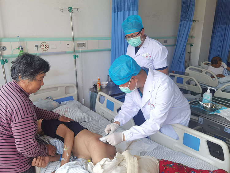 风险久久久久久亚洲精品影院